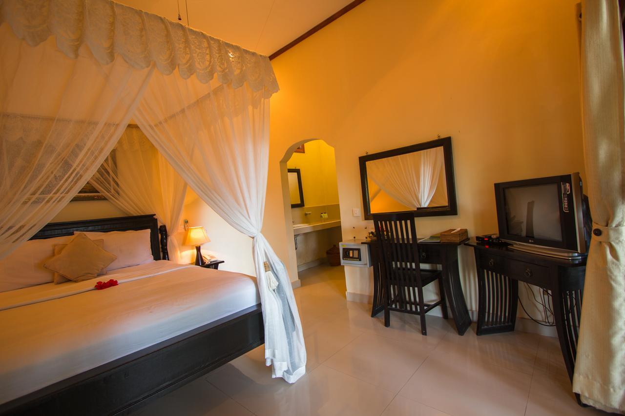 อารยา เอเมด บีช รีสอร์ต แอนด์ ไดฟ์ เซนเตอร์ Hotel อาเม็ด ภายนอก รูปภาพ